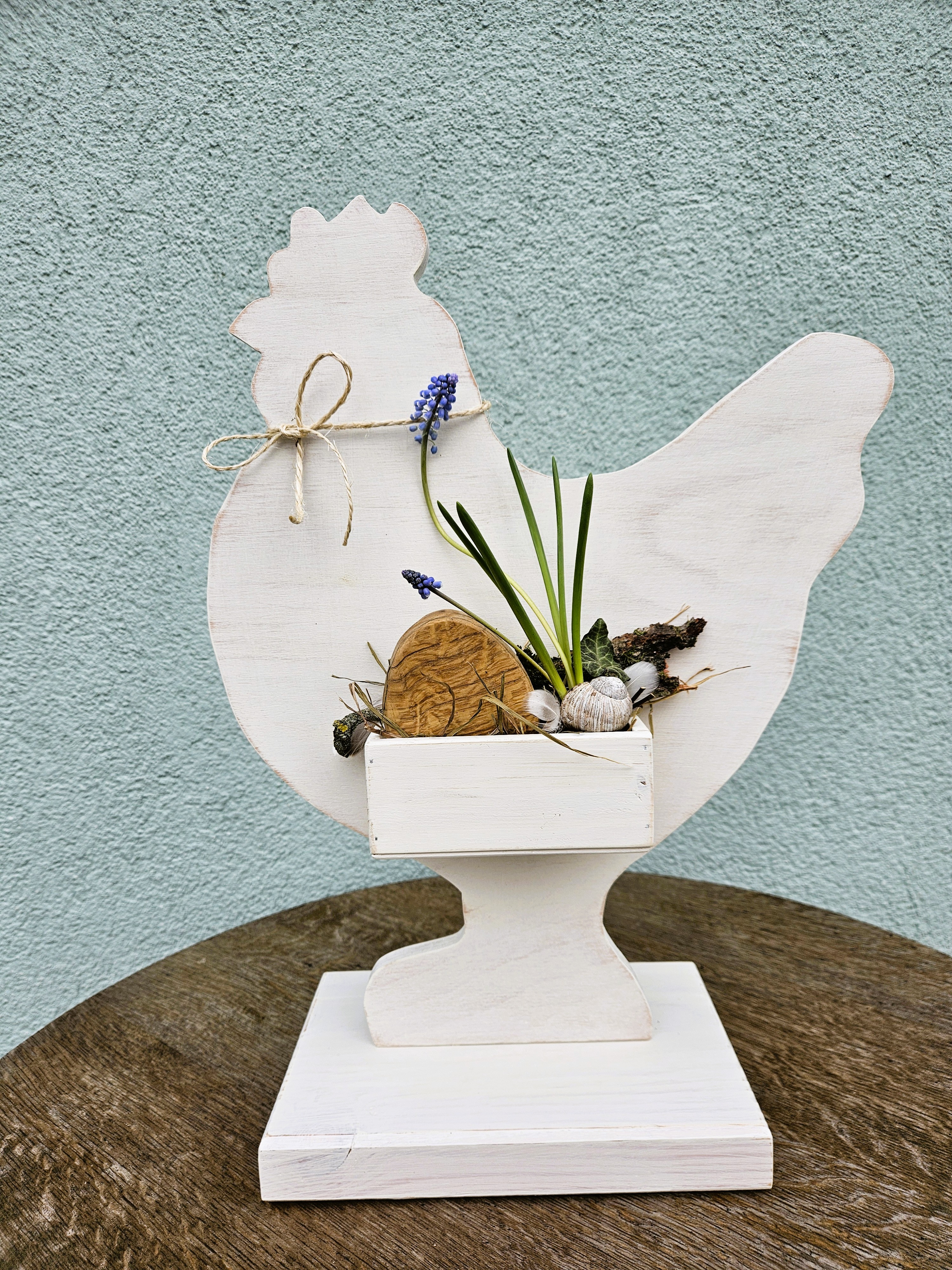 Huhn mit Pflanz-Dekoschale